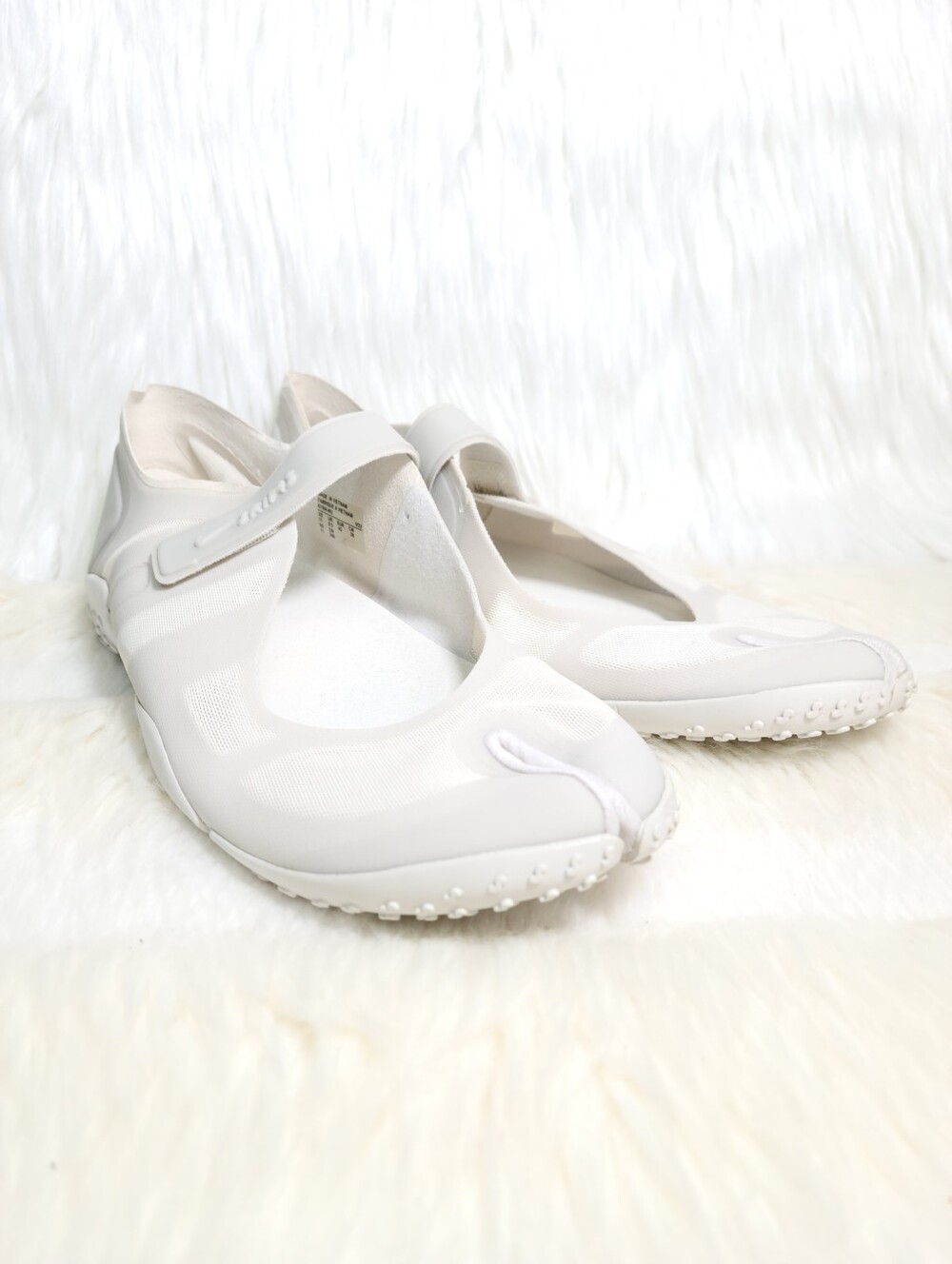 Nike x SKIMS Footwear RIFT Mesh White Light Bone Women 11 NEW + Dust Bag